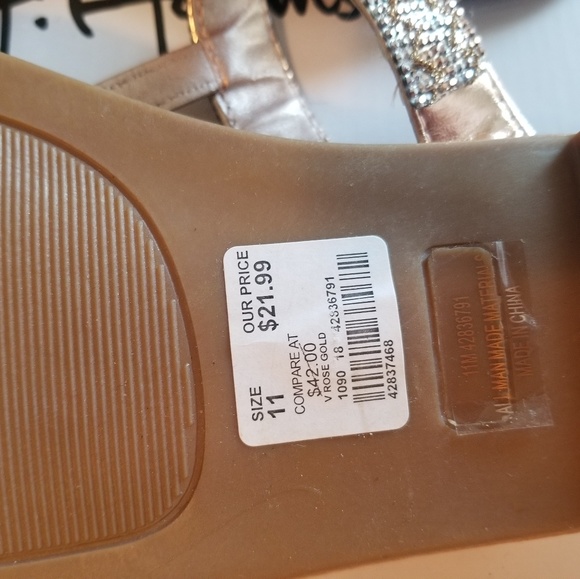 Sandals - Picture 2 of 2